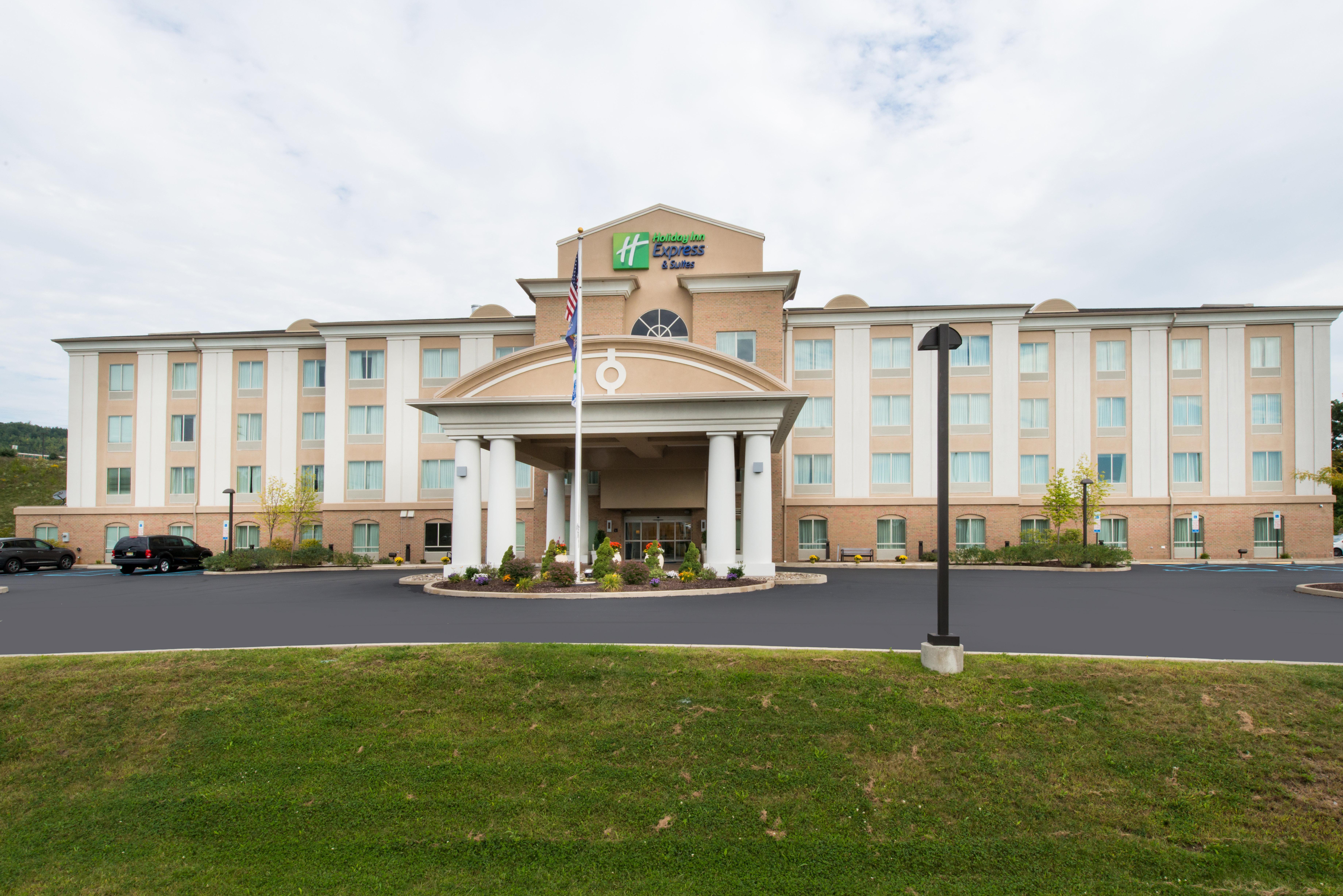Holiday Inn Express And Suites Dickson City By Ihg Esterno foto