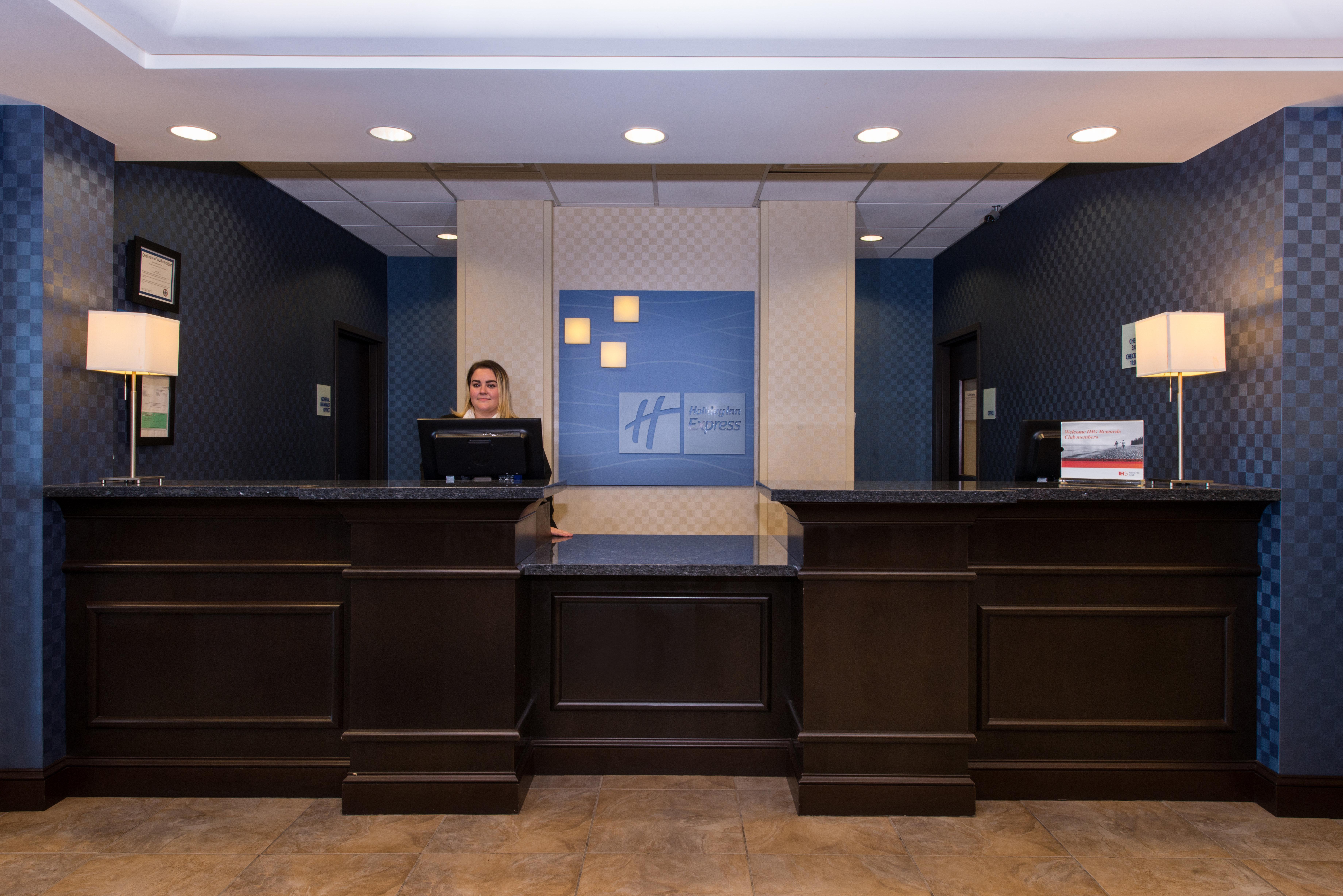 Holiday Inn Express And Suites Dickson City By Ihg Esterno foto