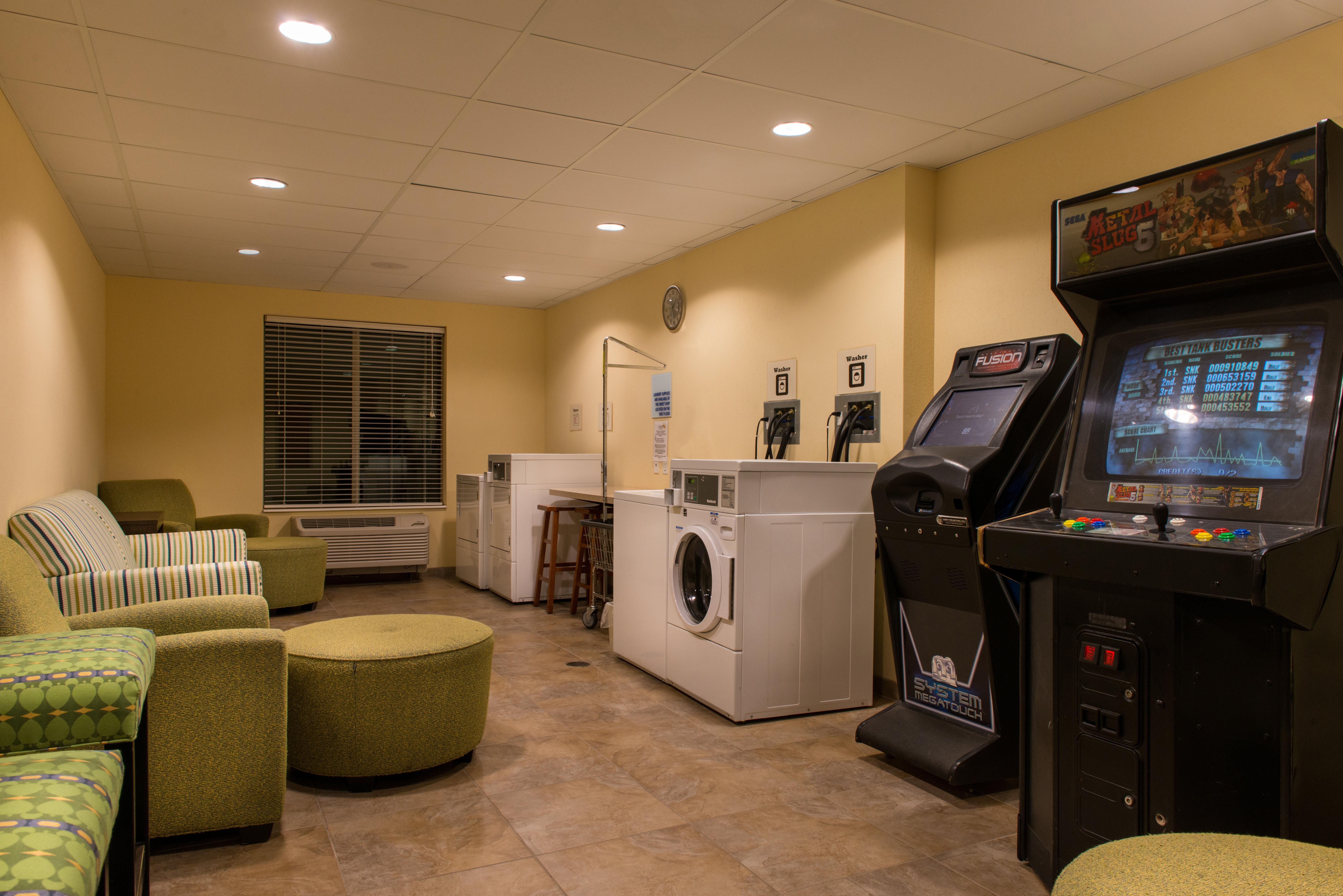 Holiday Inn Express And Suites Dickson City By Ihg Esterno foto