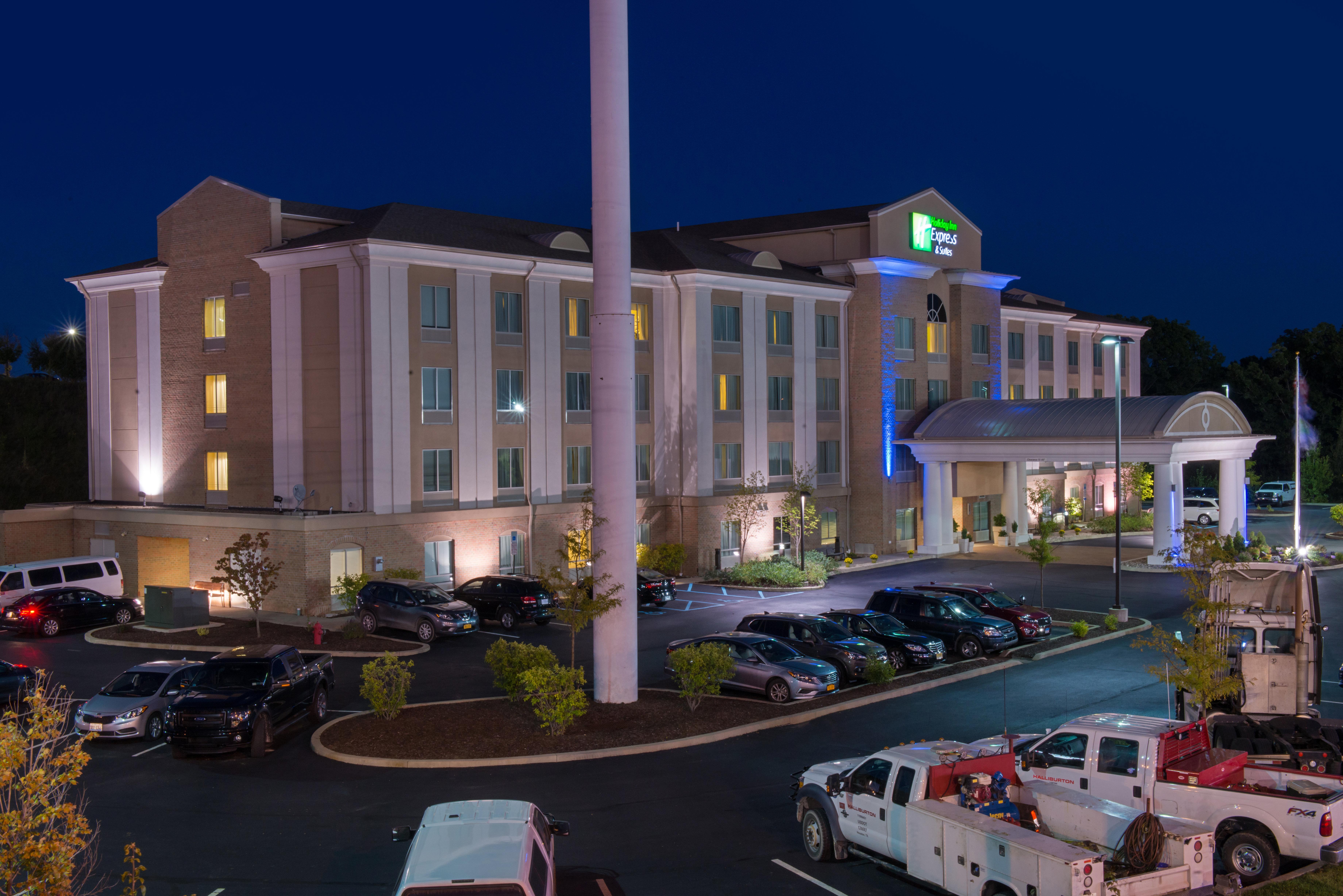 Holiday Inn Express And Suites Dickson City By Ihg Esterno foto